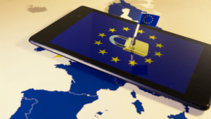 Tablet mit EU-Symbol und Schloss